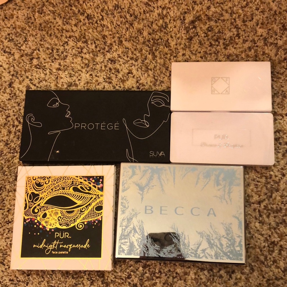 Unused Face/eyeshadow Pallet Bundle
